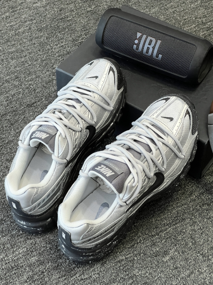 Nike Initiator RC灰色