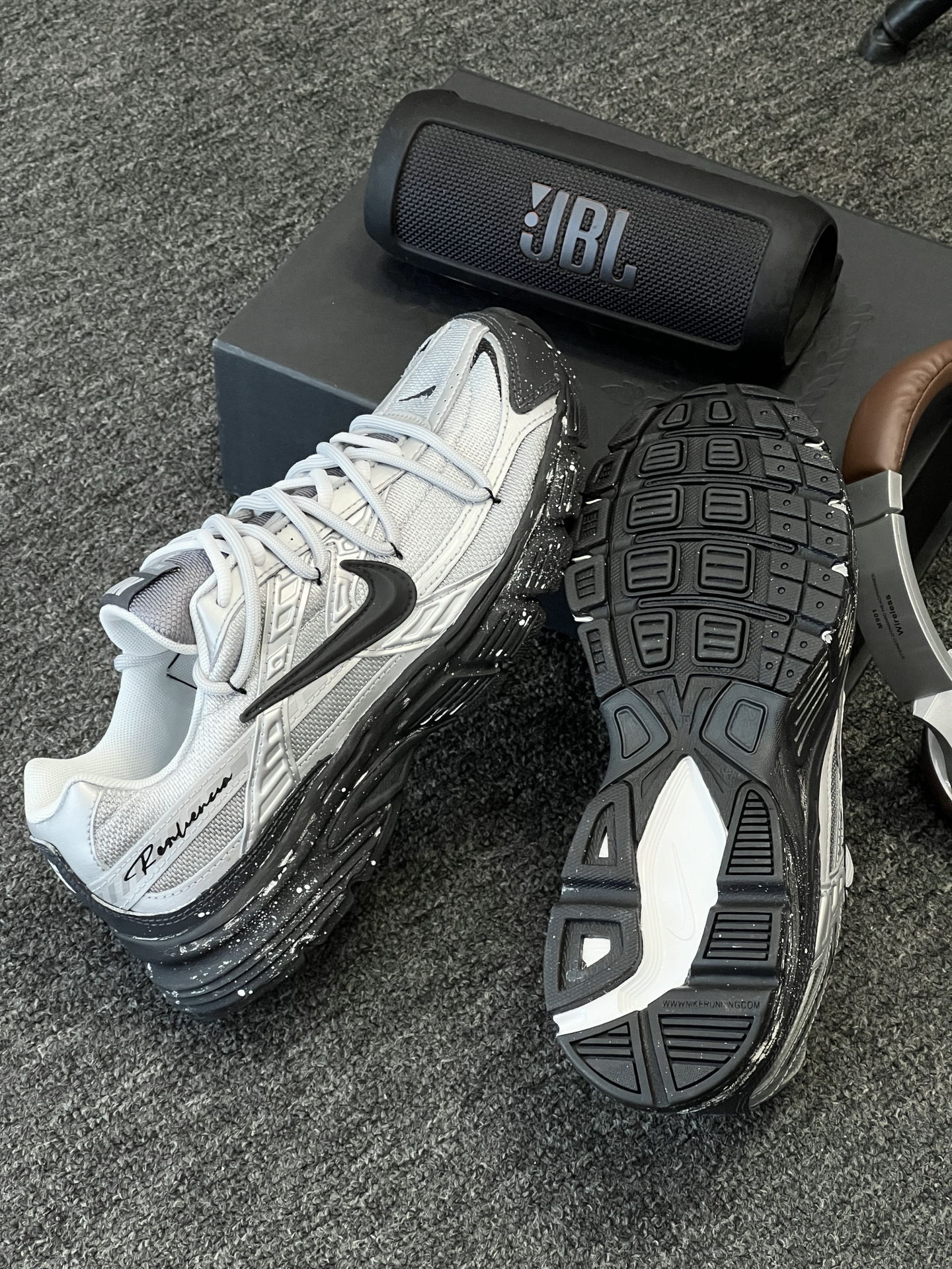 Nike Initiator RC灰色