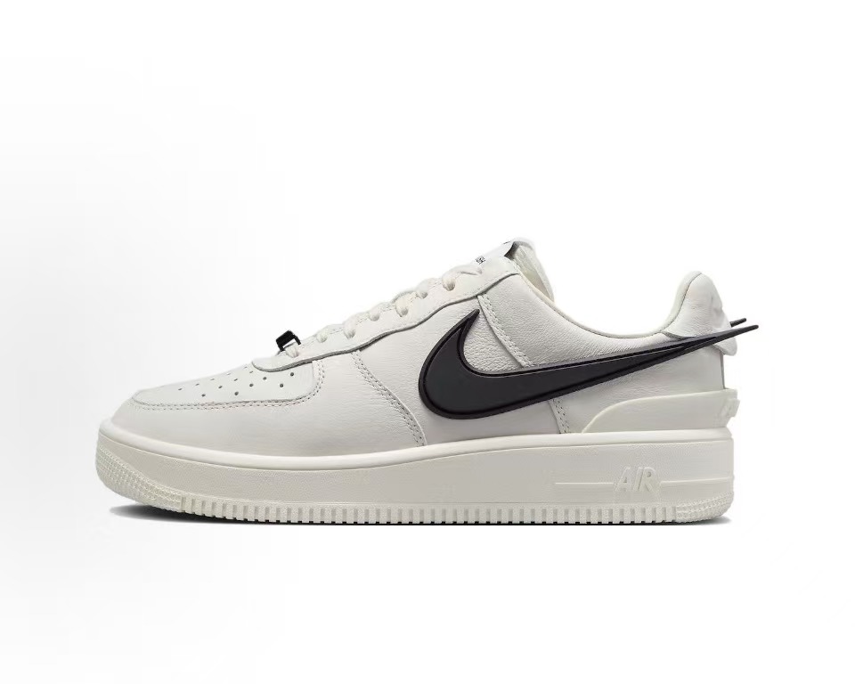 Nike聯名系列