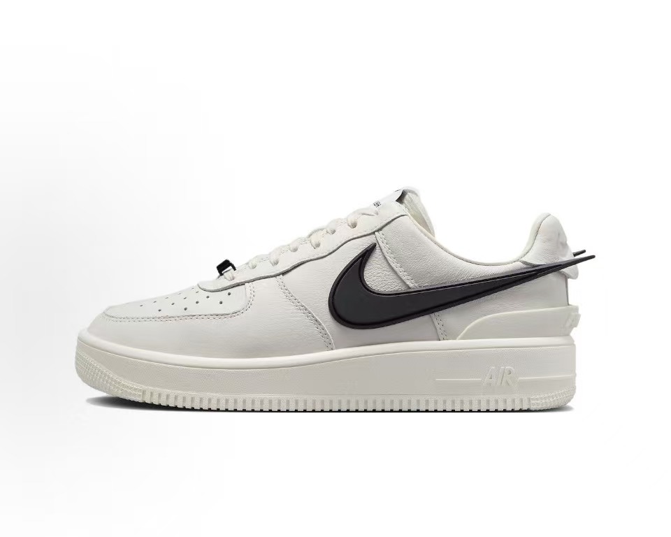 Nike聯名系列