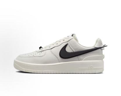 Nike聯名系列