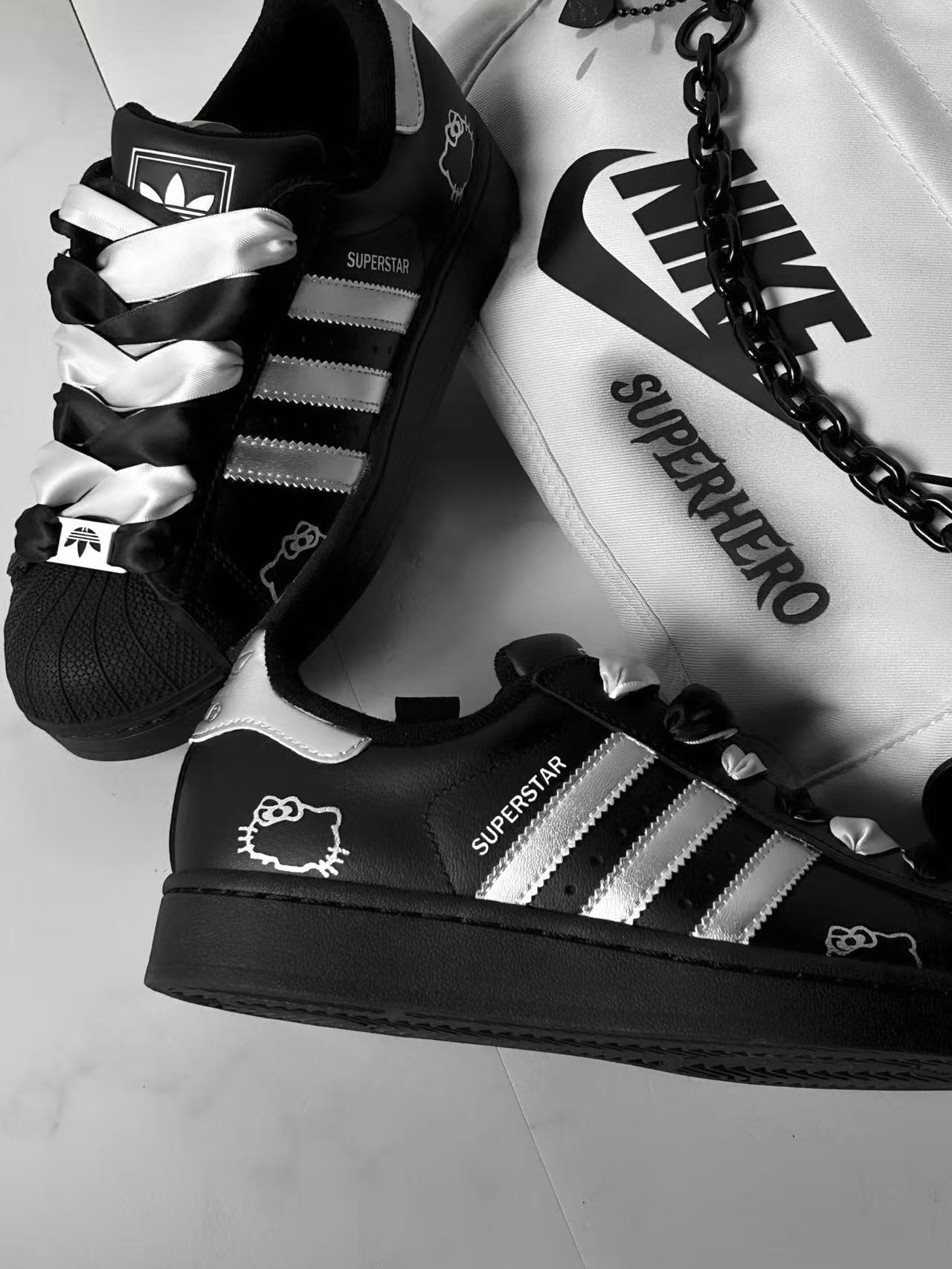 Adidas Superstar Hello Kitty 月光喵