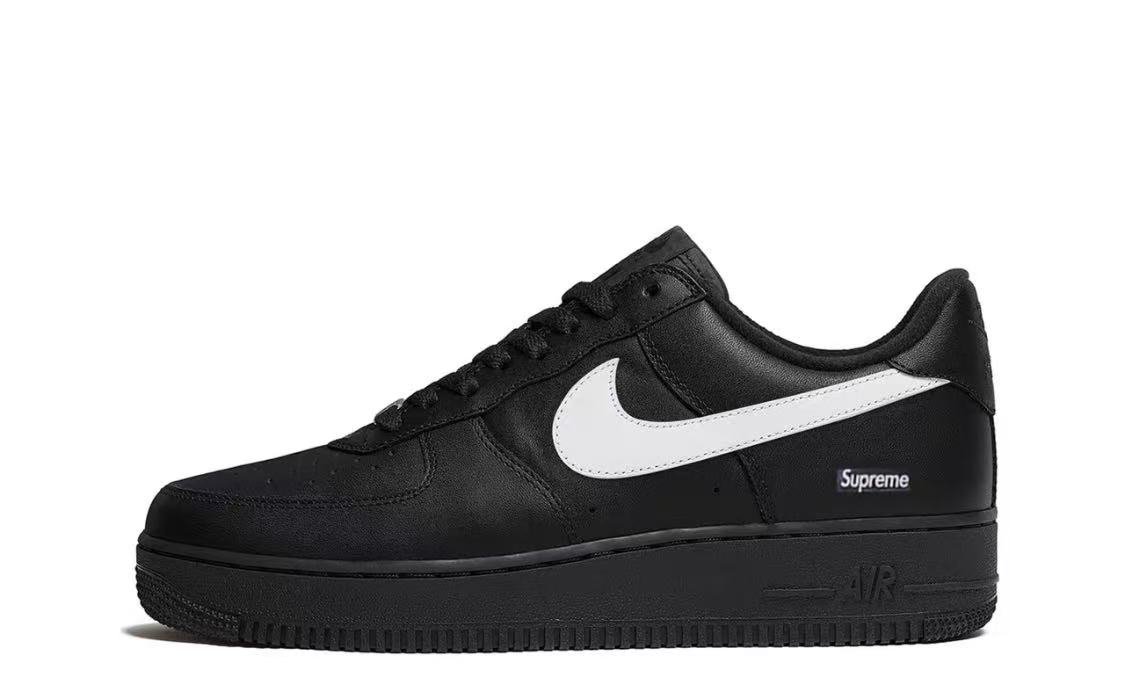 Supreme x Nike Air Force 1 黑白