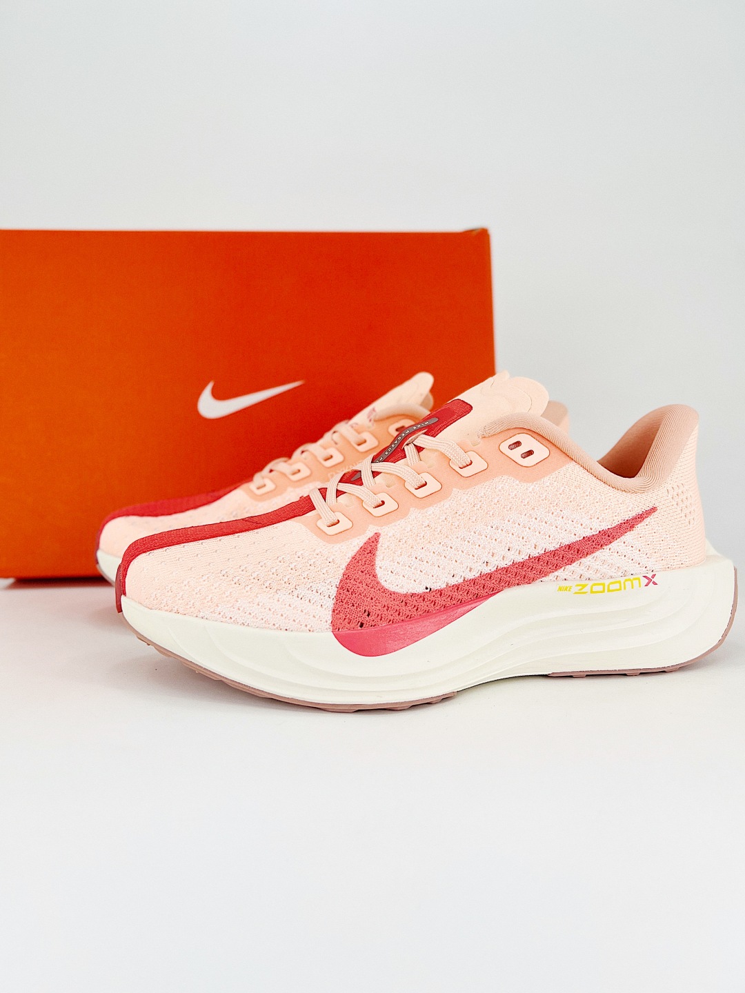 Nike Flex Plus Pegasus Plus 舒适跑鞋  系列