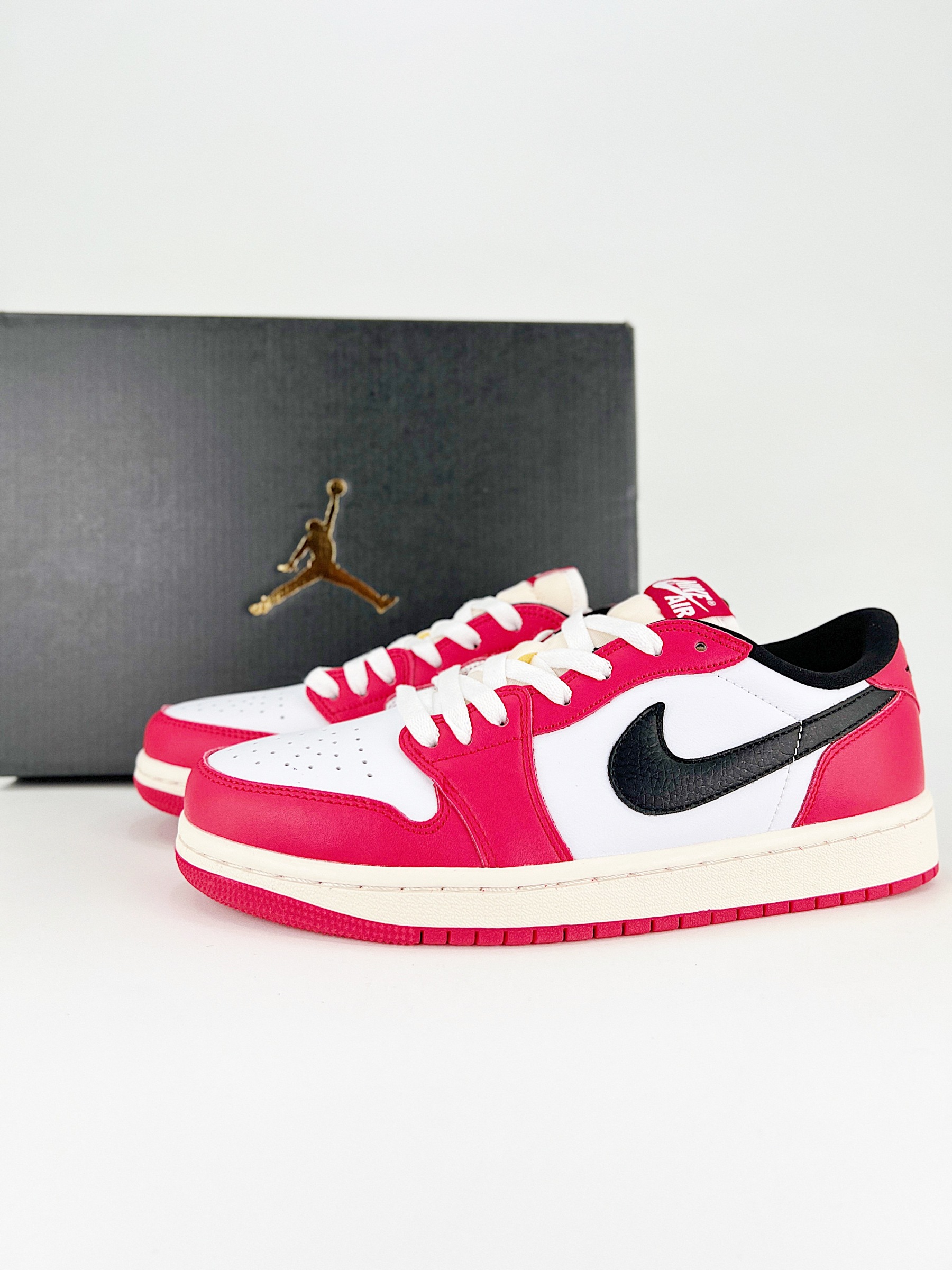 Nike Air Jordan 1 Low 系列