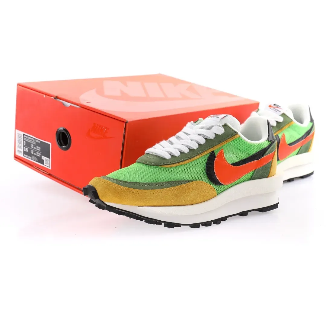 Undercover x Sacai x Nike LDWaffle"Midnight Spruce/University Red"