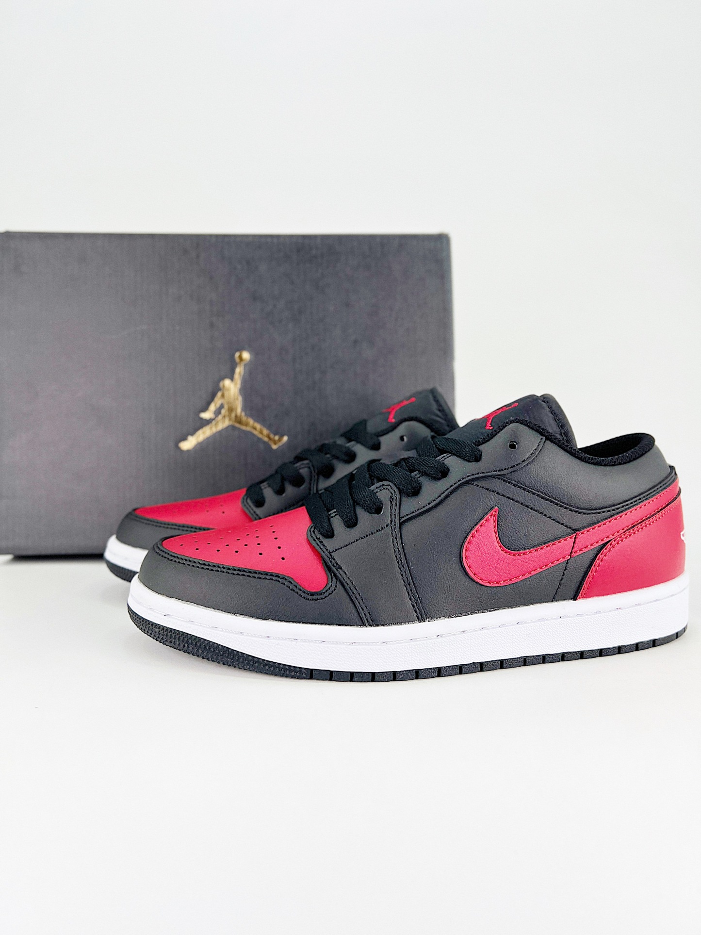 Nike Air Jordan 1 Low 系列