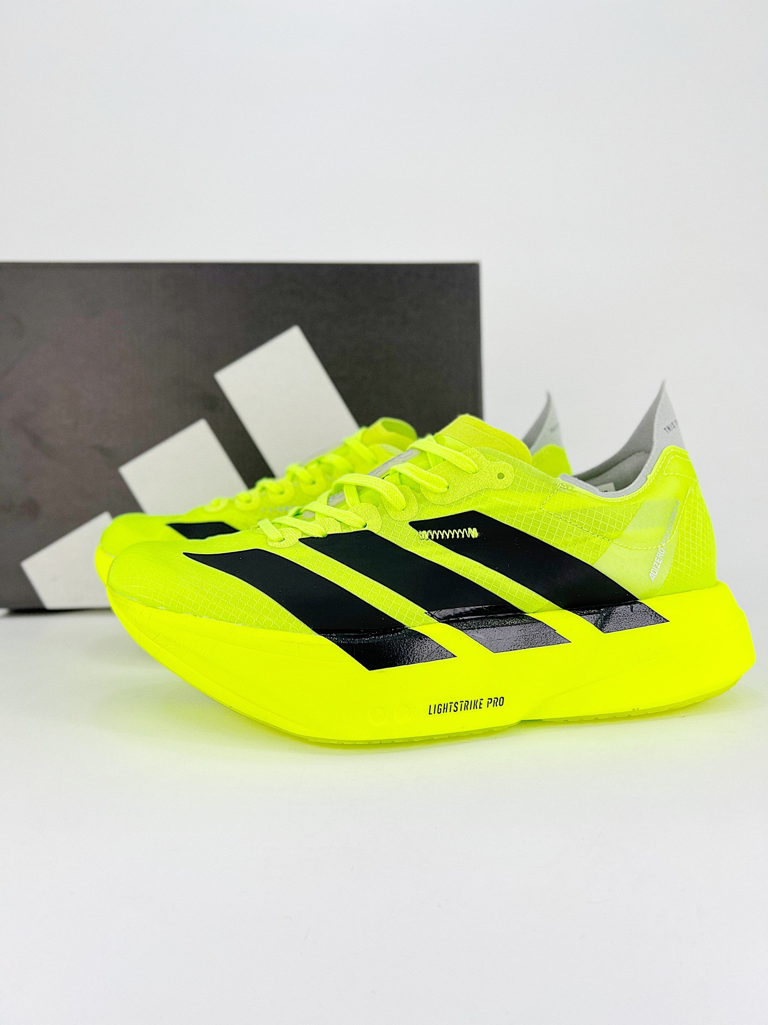 adidas  Adizero Adios 4系列