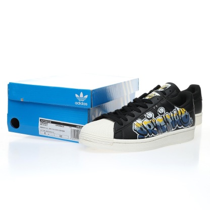 Adidas「貝殼頭」