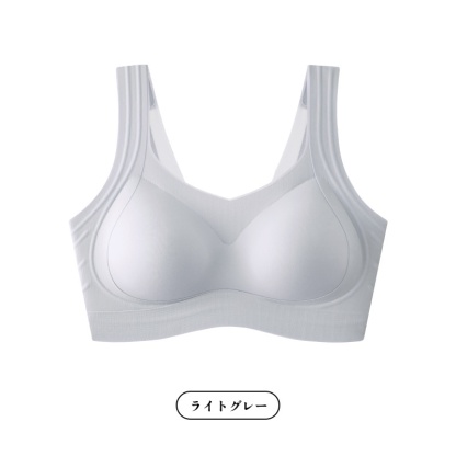 『BreLira』涼感シームレス美背ブラ Tシャツに響きにくい 軽やかリフト 夏用快適ブラ