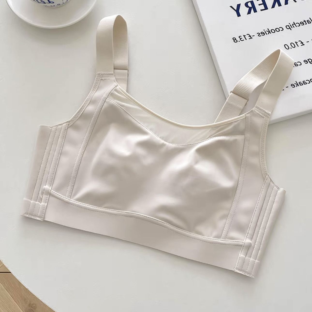 【胸を小さく見せる】ノンワイヤーフルカップ垂れ防止ブラ
