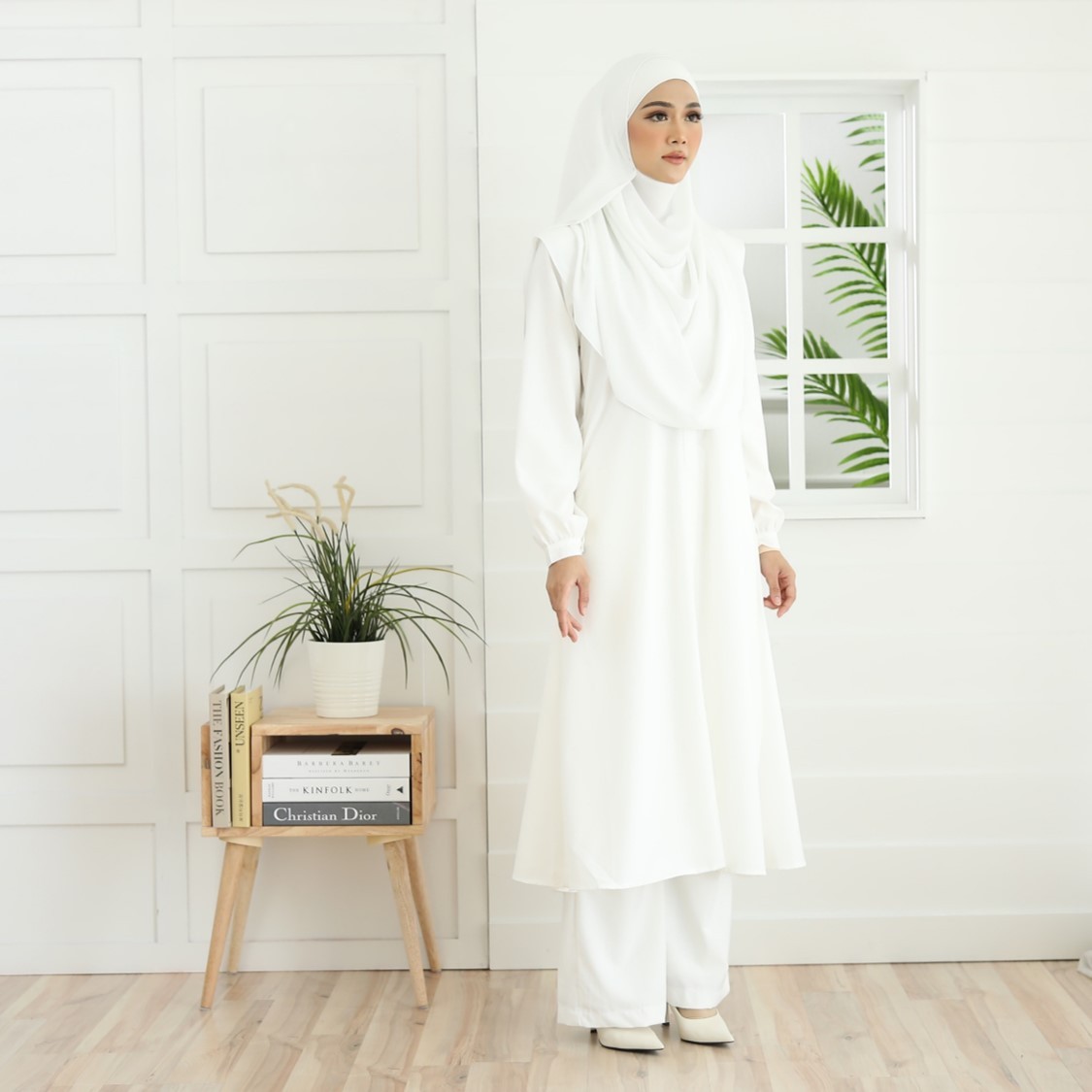 Ayla Suit Off-White 9.0