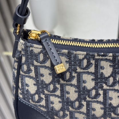 Wanderlust 迷你手袋