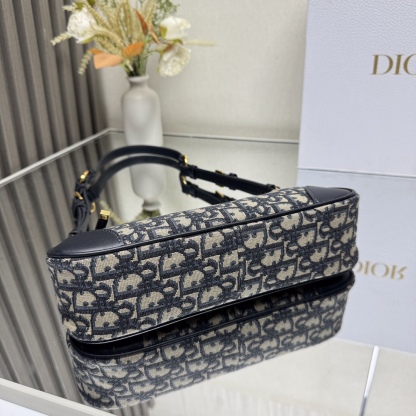 Wanderlust 迷你手袋