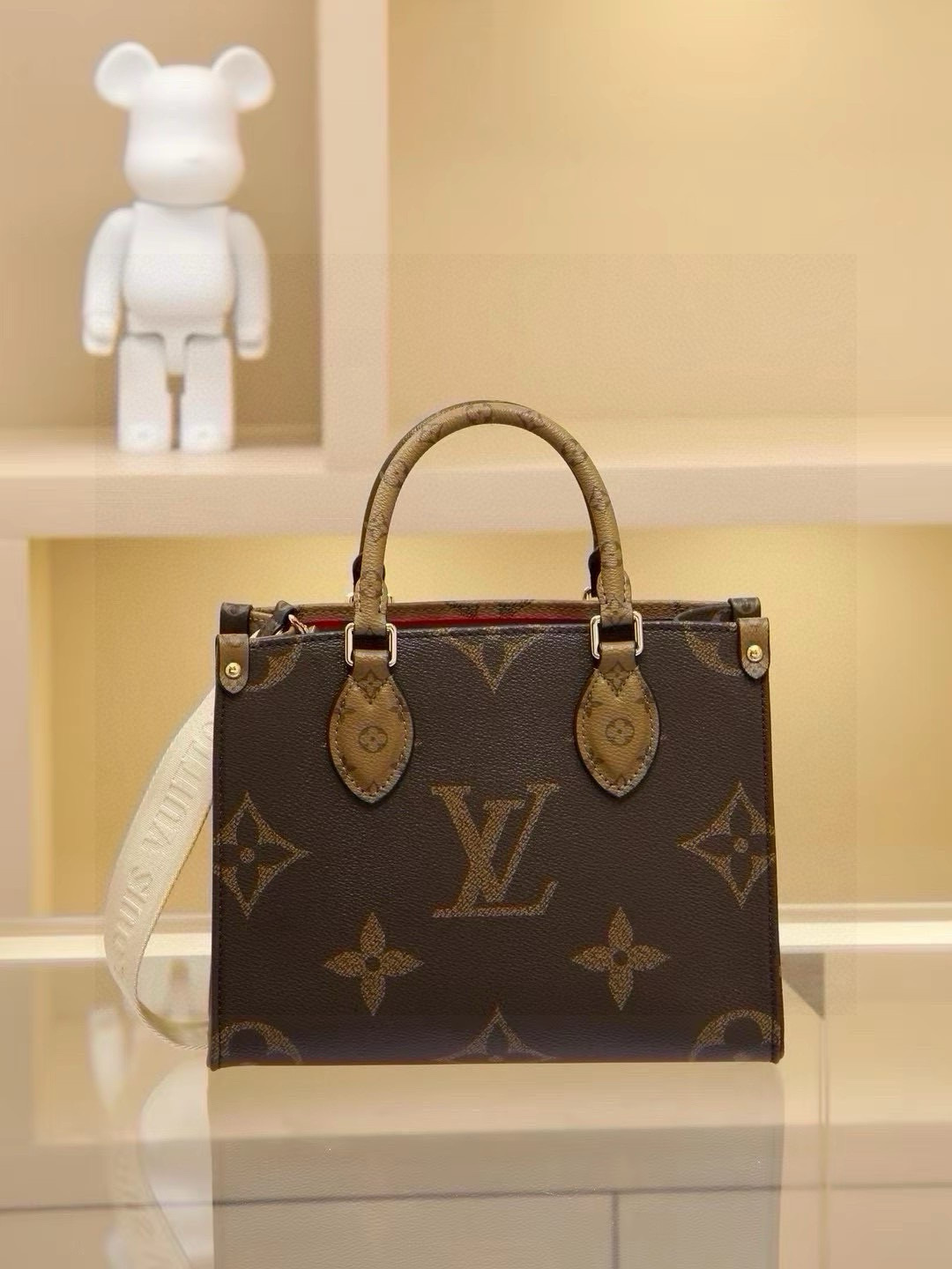 OnTheGo 小號手袋