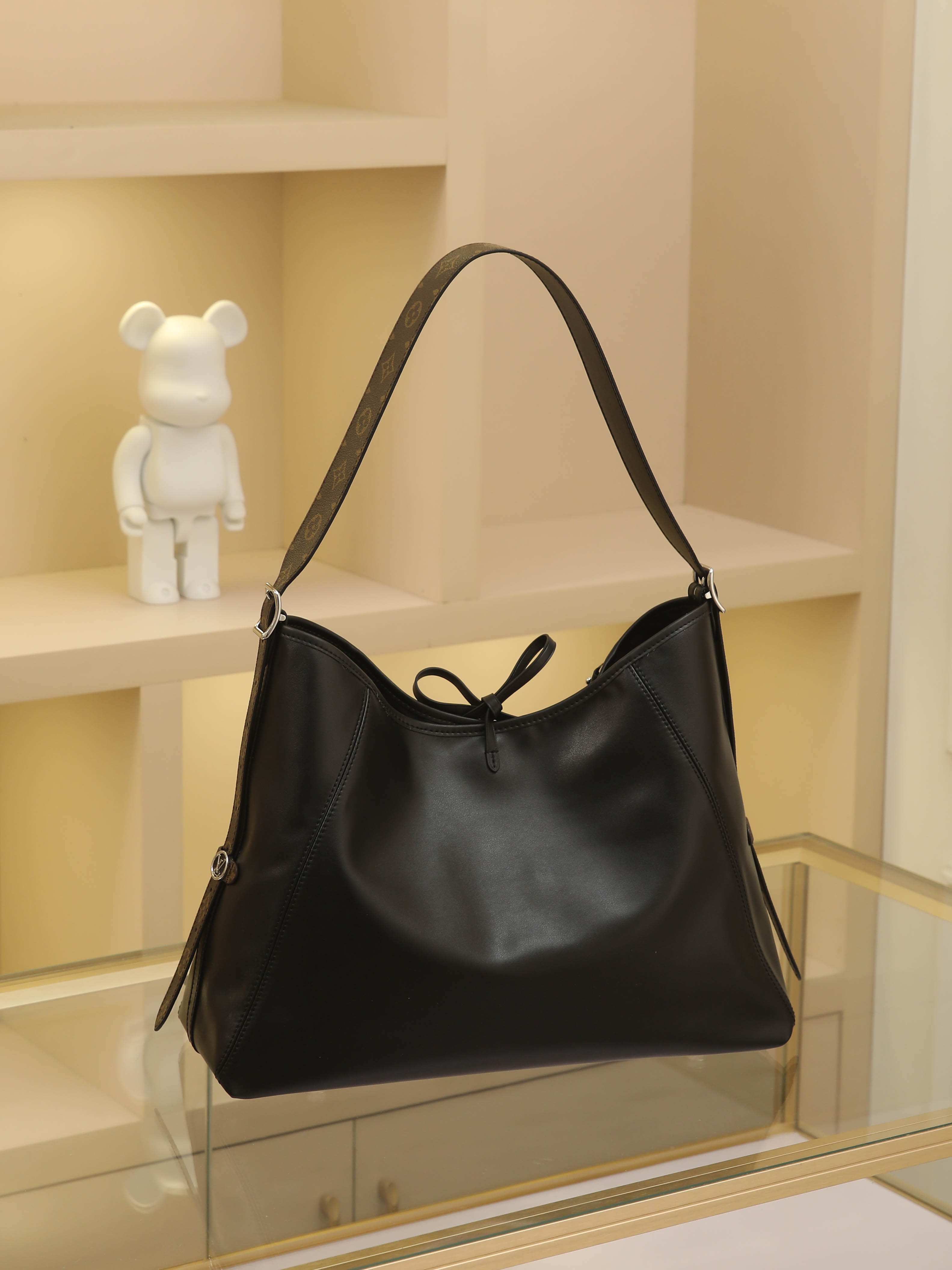 CarryAll Dark 中號手袋