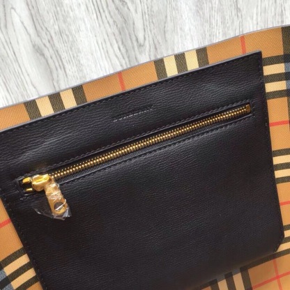 bb Small Embossed Crest Tote Black 