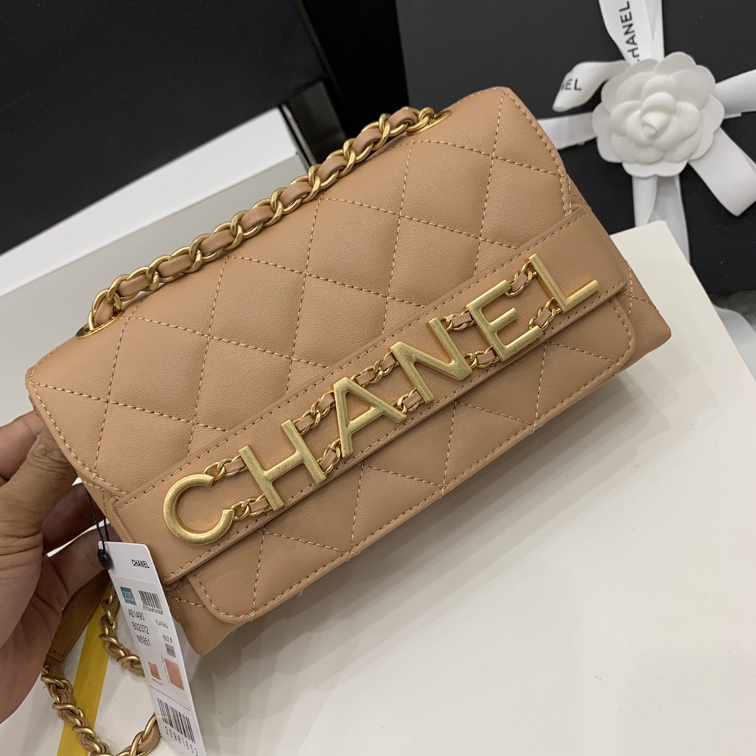 單肩斜挎字母包