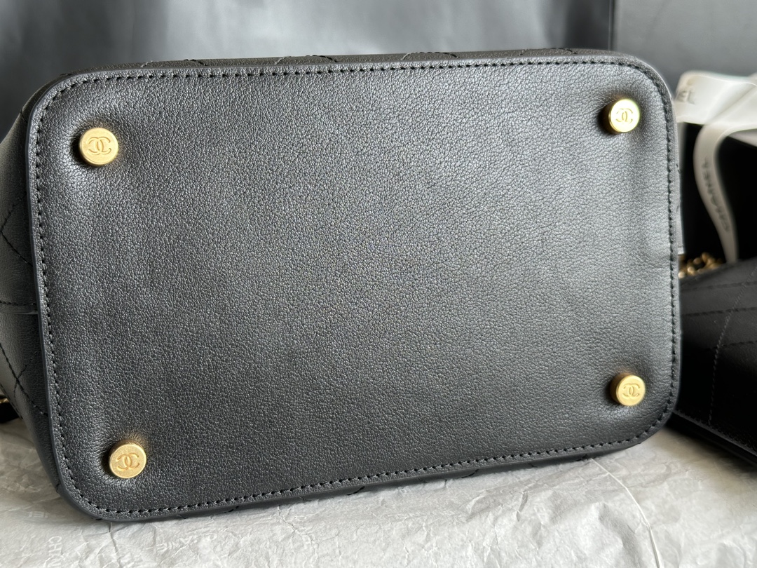  22年秋冬新款水桶包