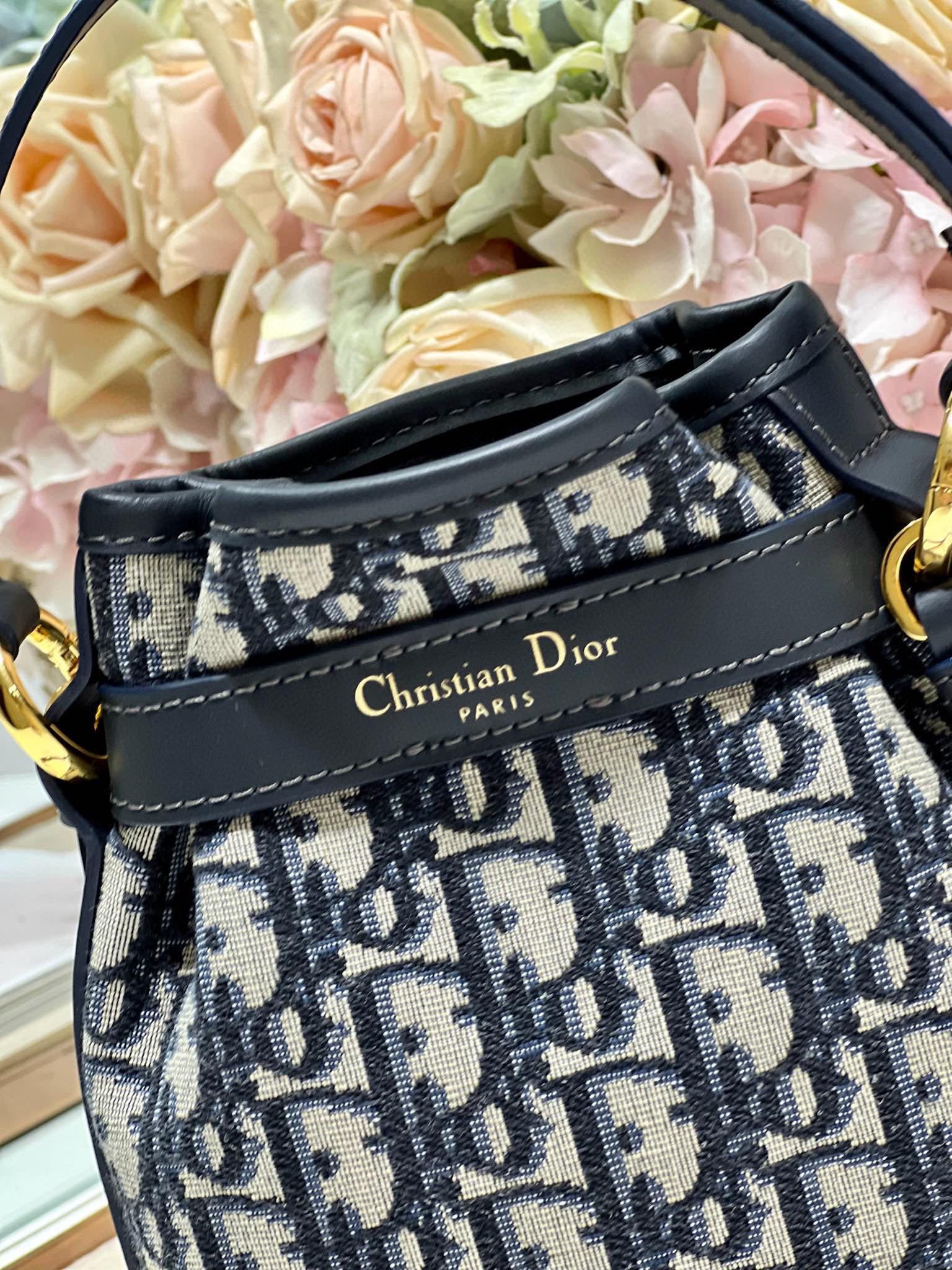 C'est Dior 手袋