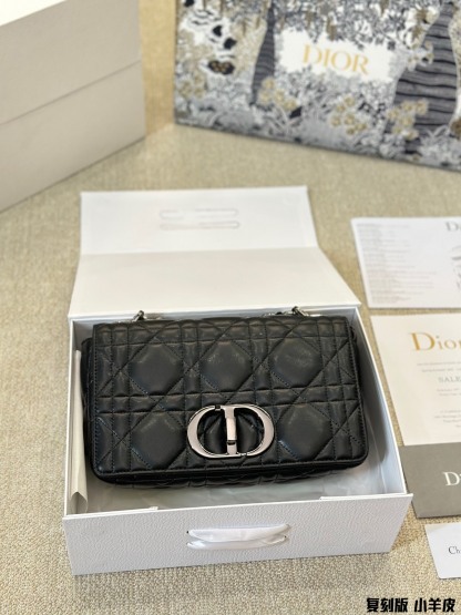 Dior Caro手袋