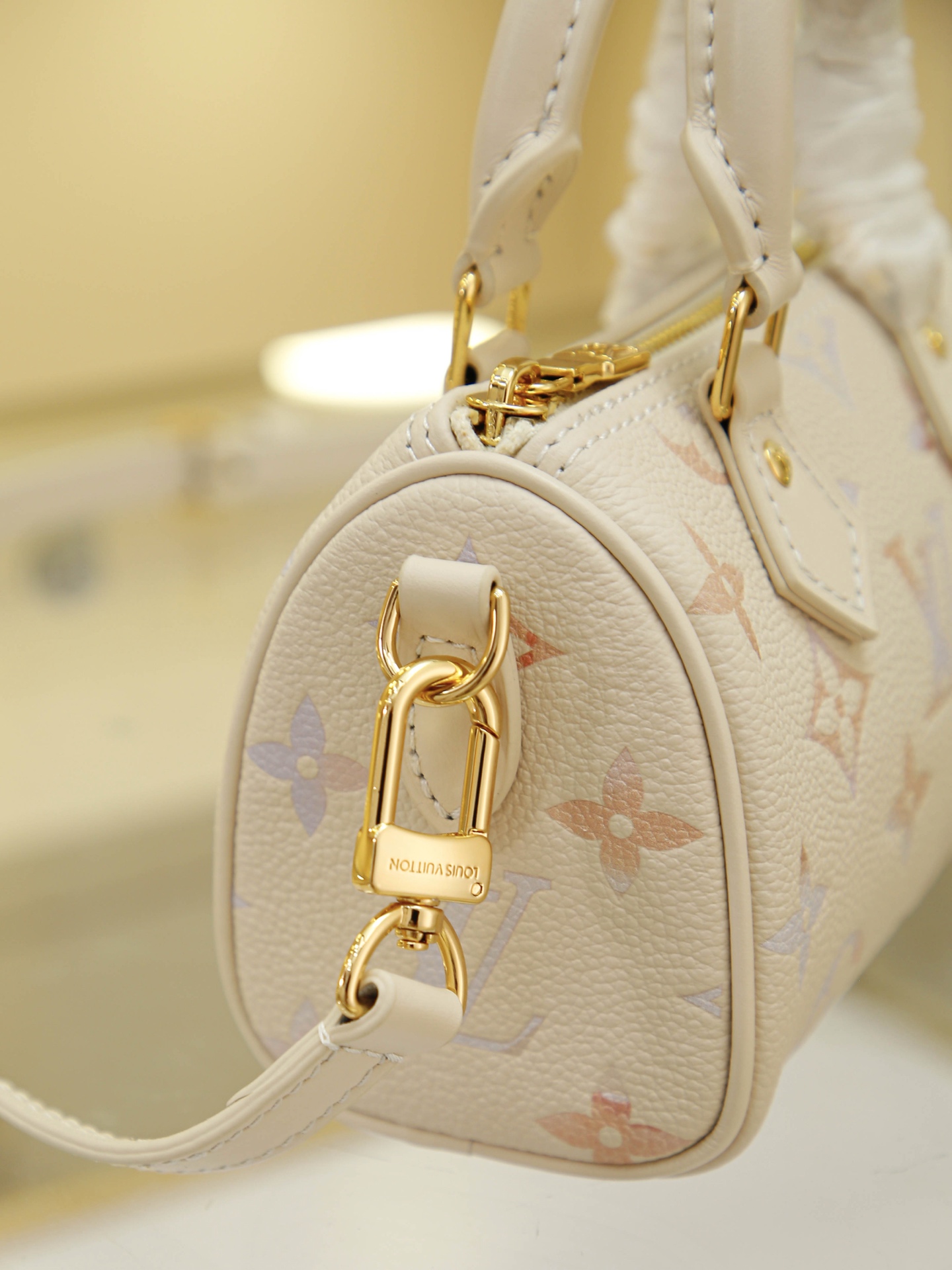 米白漸變色枕頭包