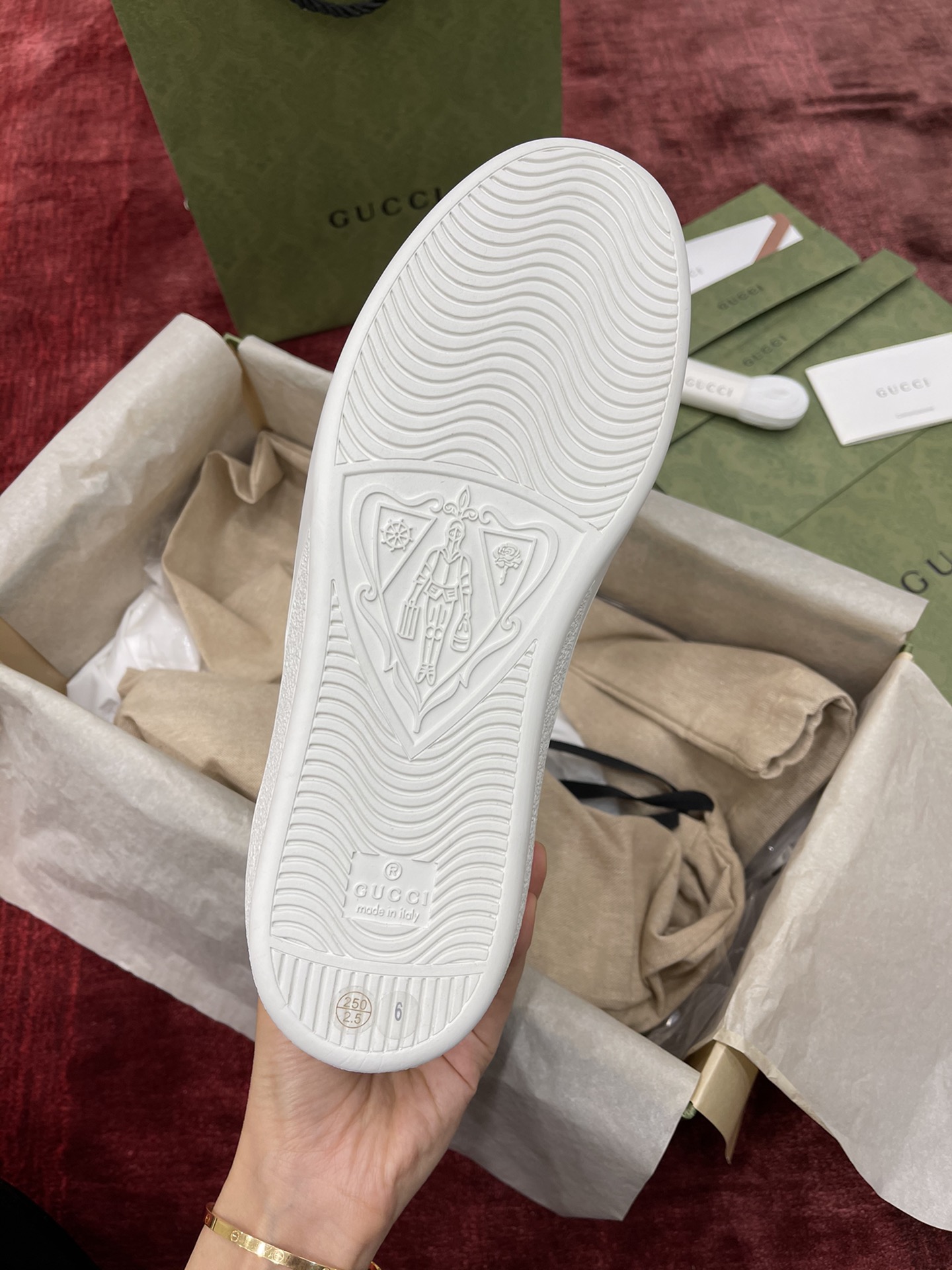 “小蜜蜂”男款