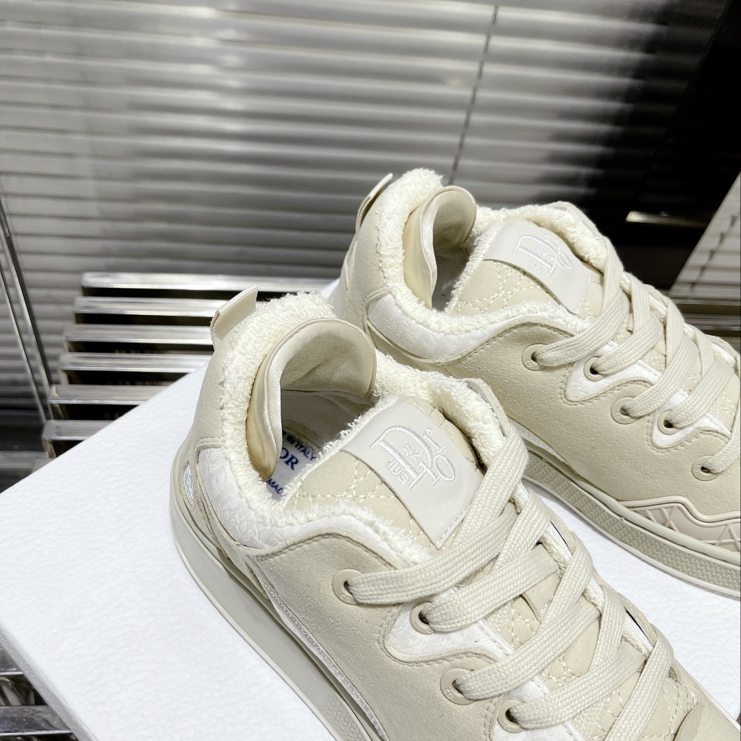 聯名款運動面包鞋