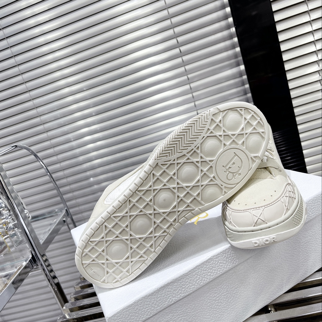 聯名款運動面包鞋