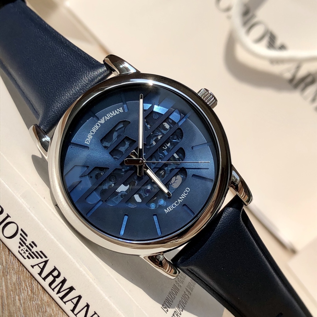 鏤空飛輪透視錶盤