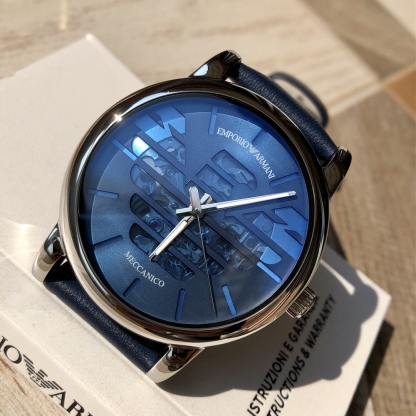 鏤空飛輪透視錶盤