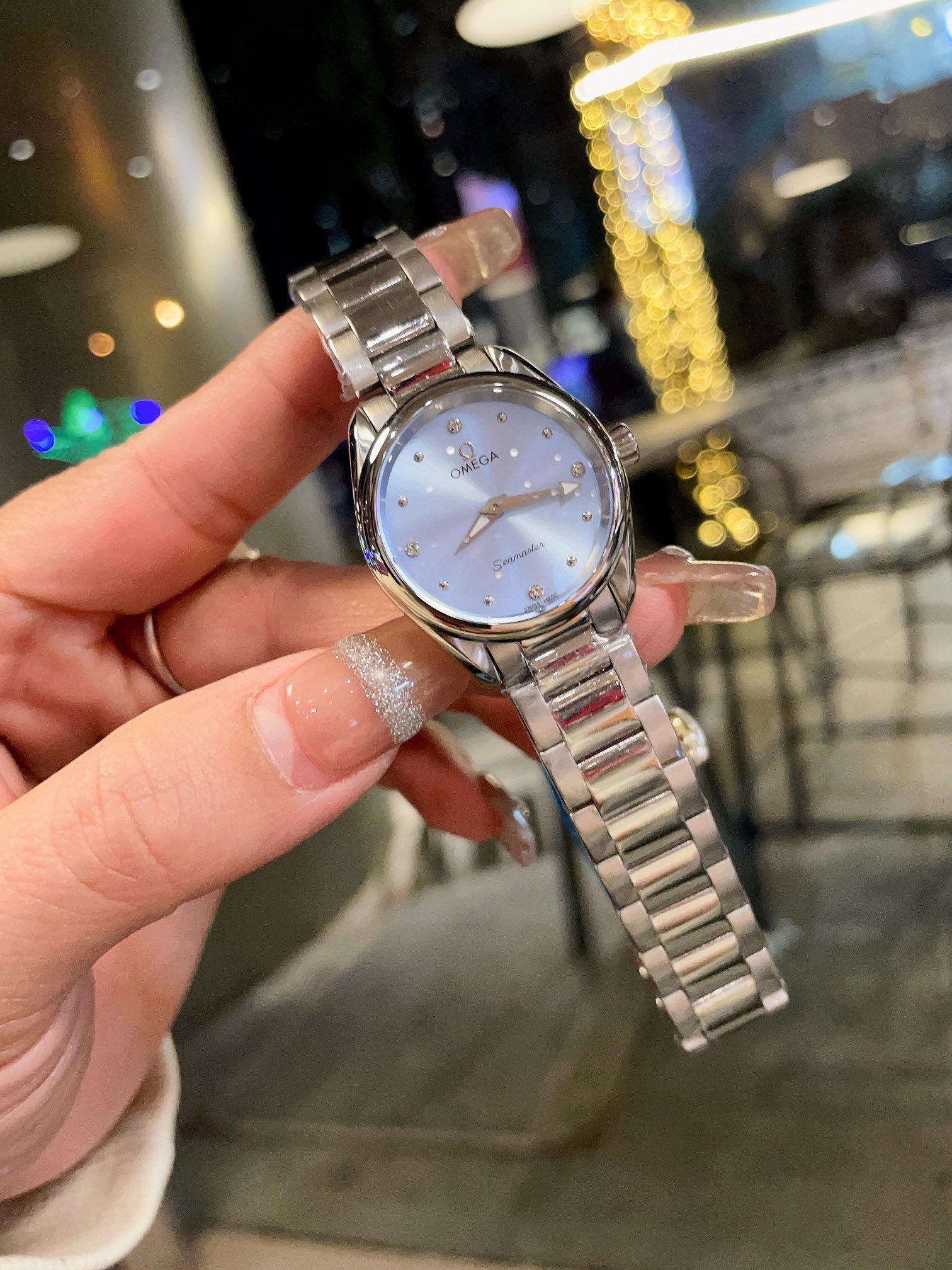 歐米茄冰藍色錶盤