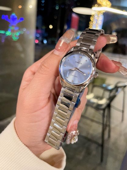 歐米茄冰藍色錶盤