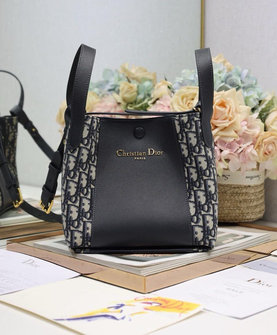 Dior D-Bucket Bag