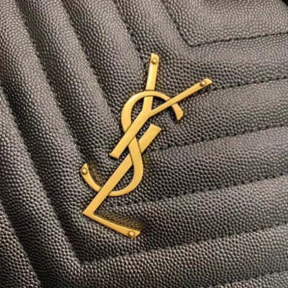 Y Circle Quilted Textured-leather Bag Black