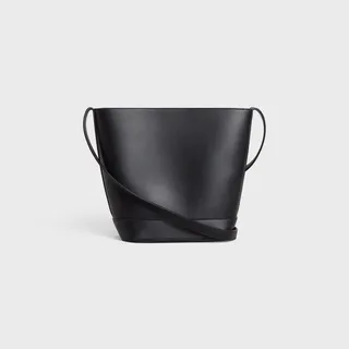 SMALL BUCKET CUIR TRIOMPHE IN SMOOTH CALFSKIN BLACK