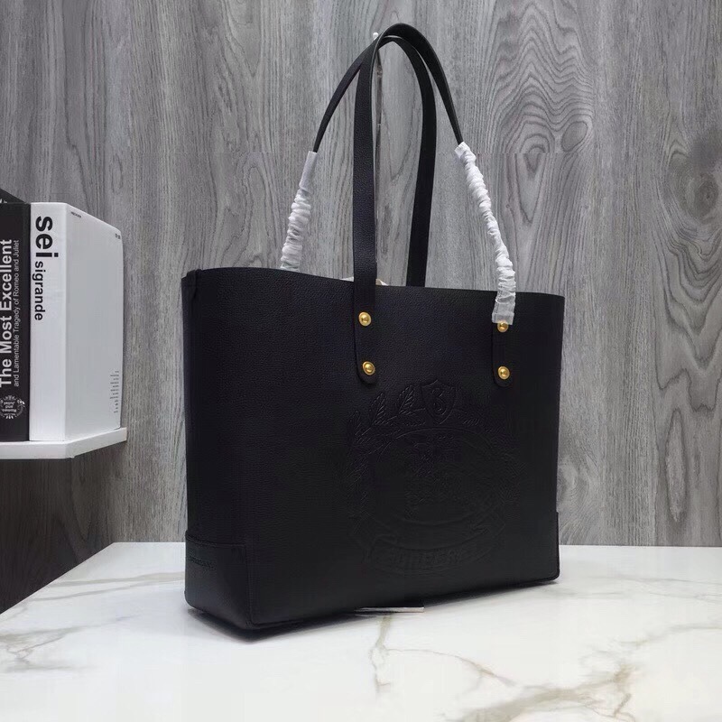 bb Small Embossed Crest Tote Black 