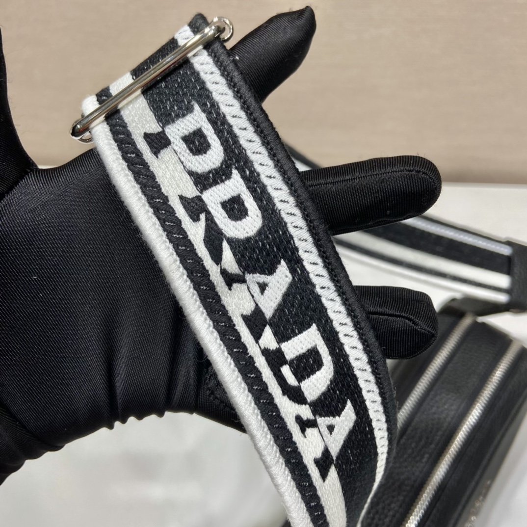 Pra Bag With Shoulder Strap Black