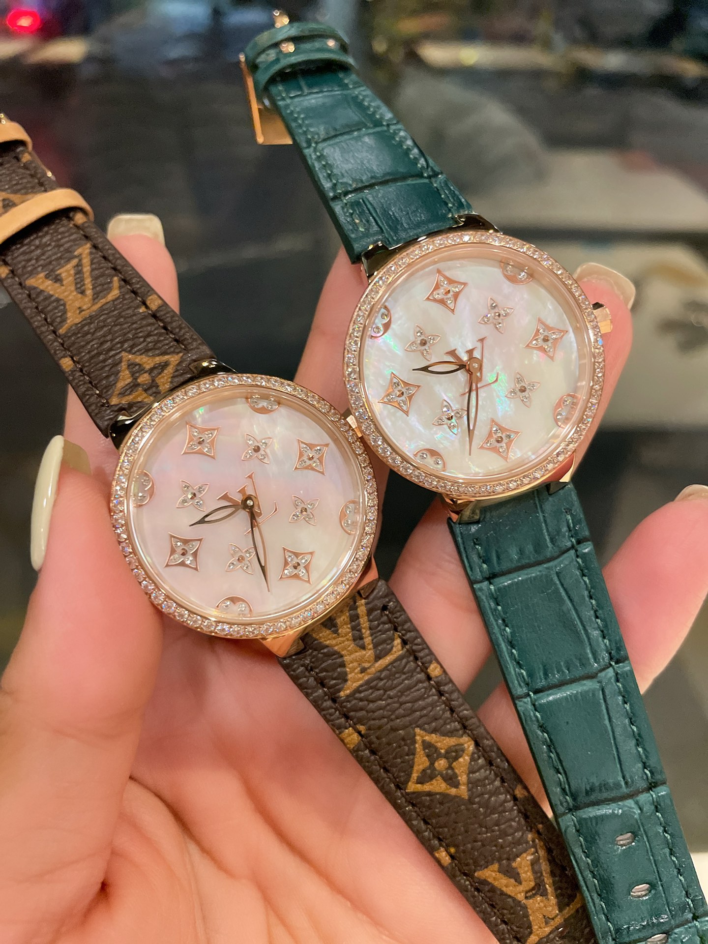 Louis Tambour slim monogran