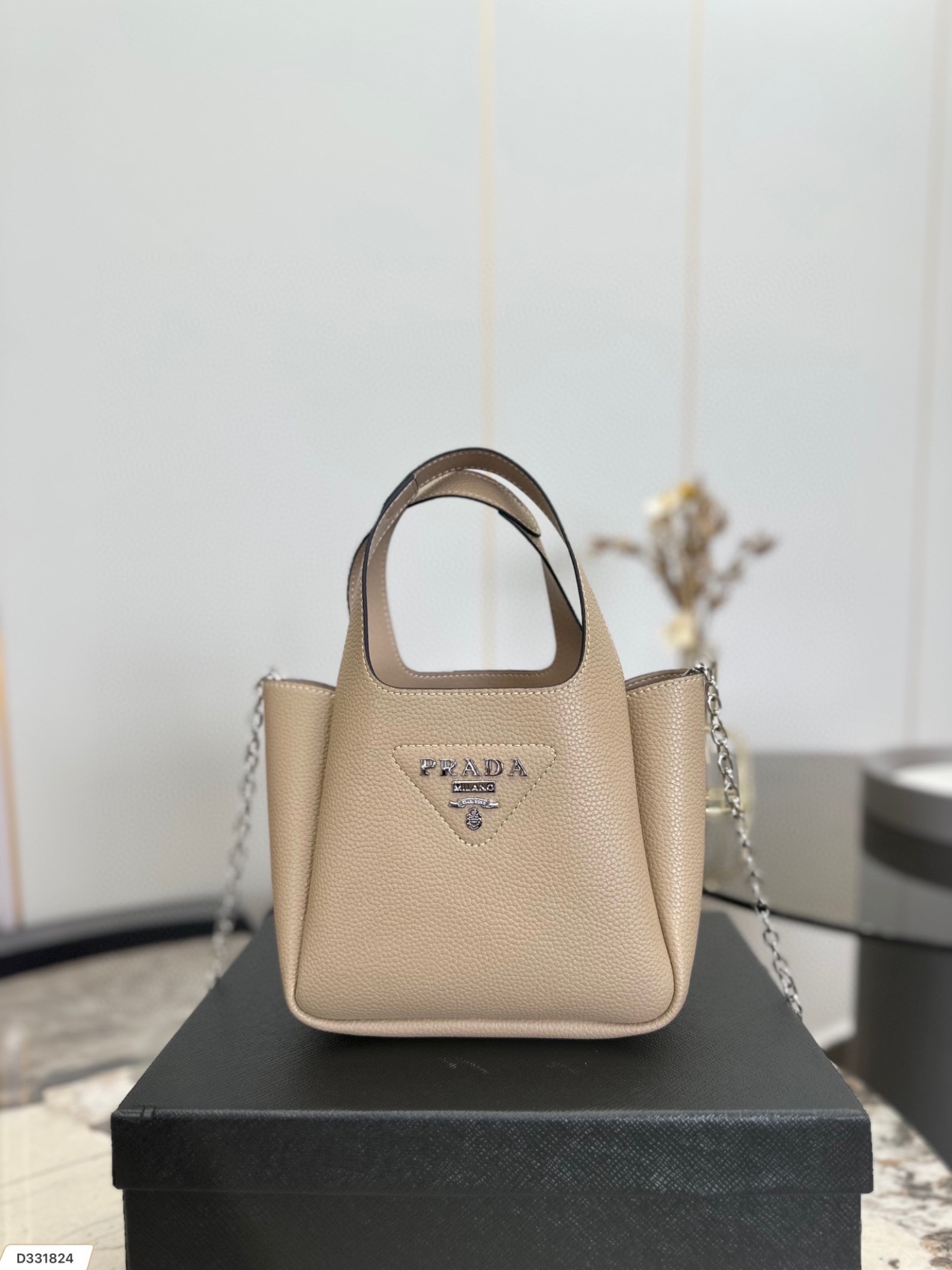 Pra new arrival tote bag