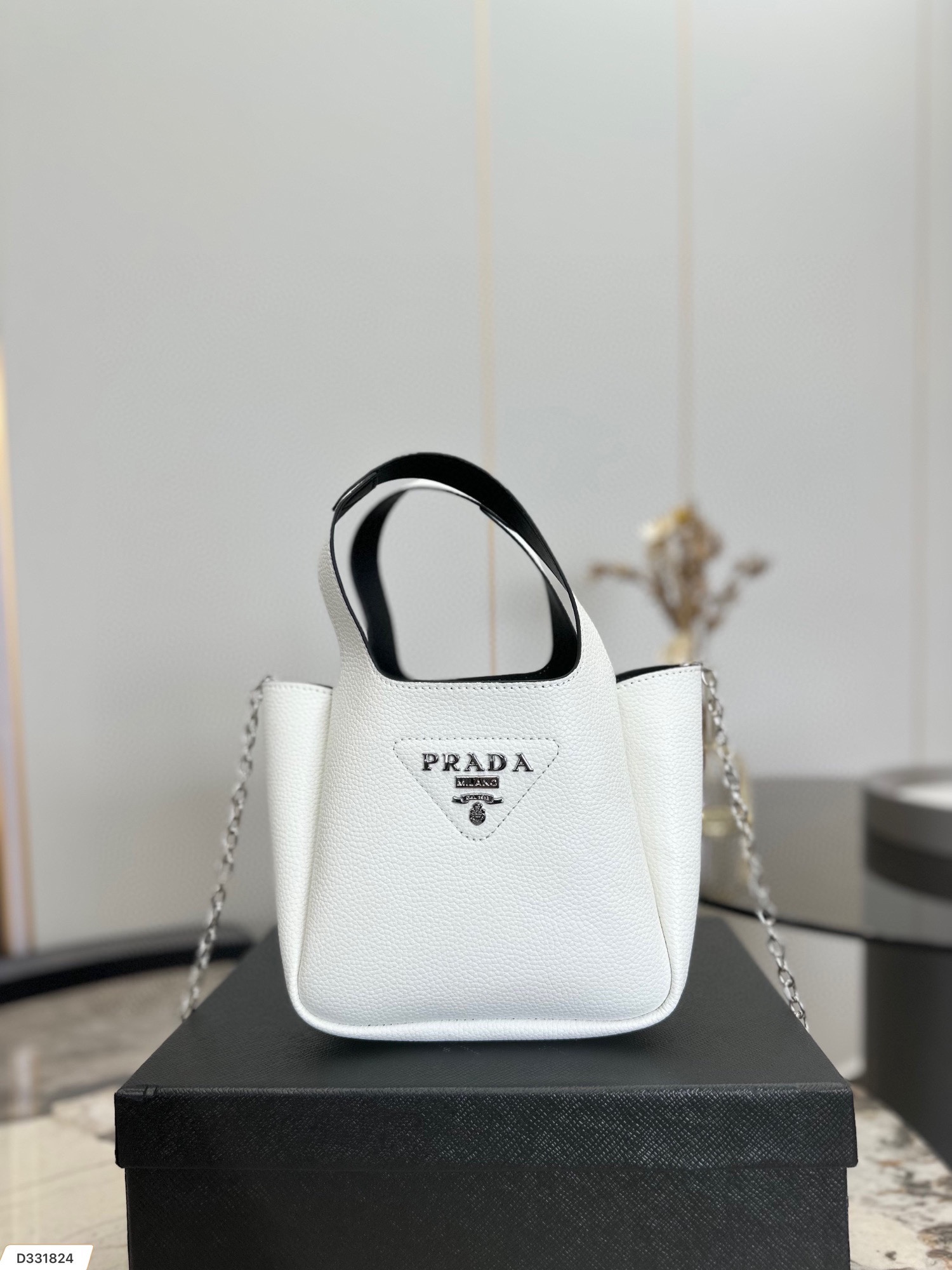 Pra new arrival tote bag