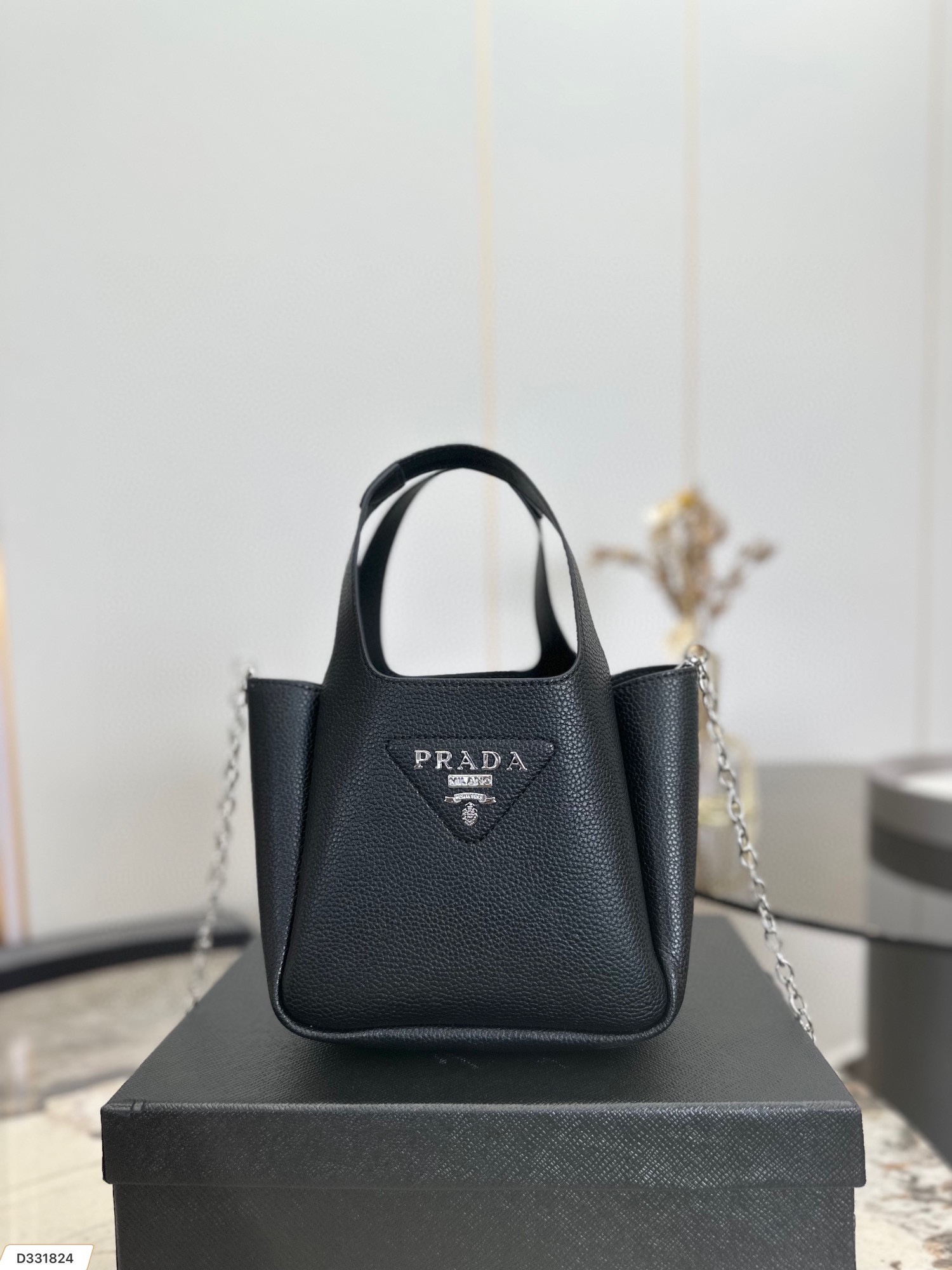 Pra new arrival tote bag