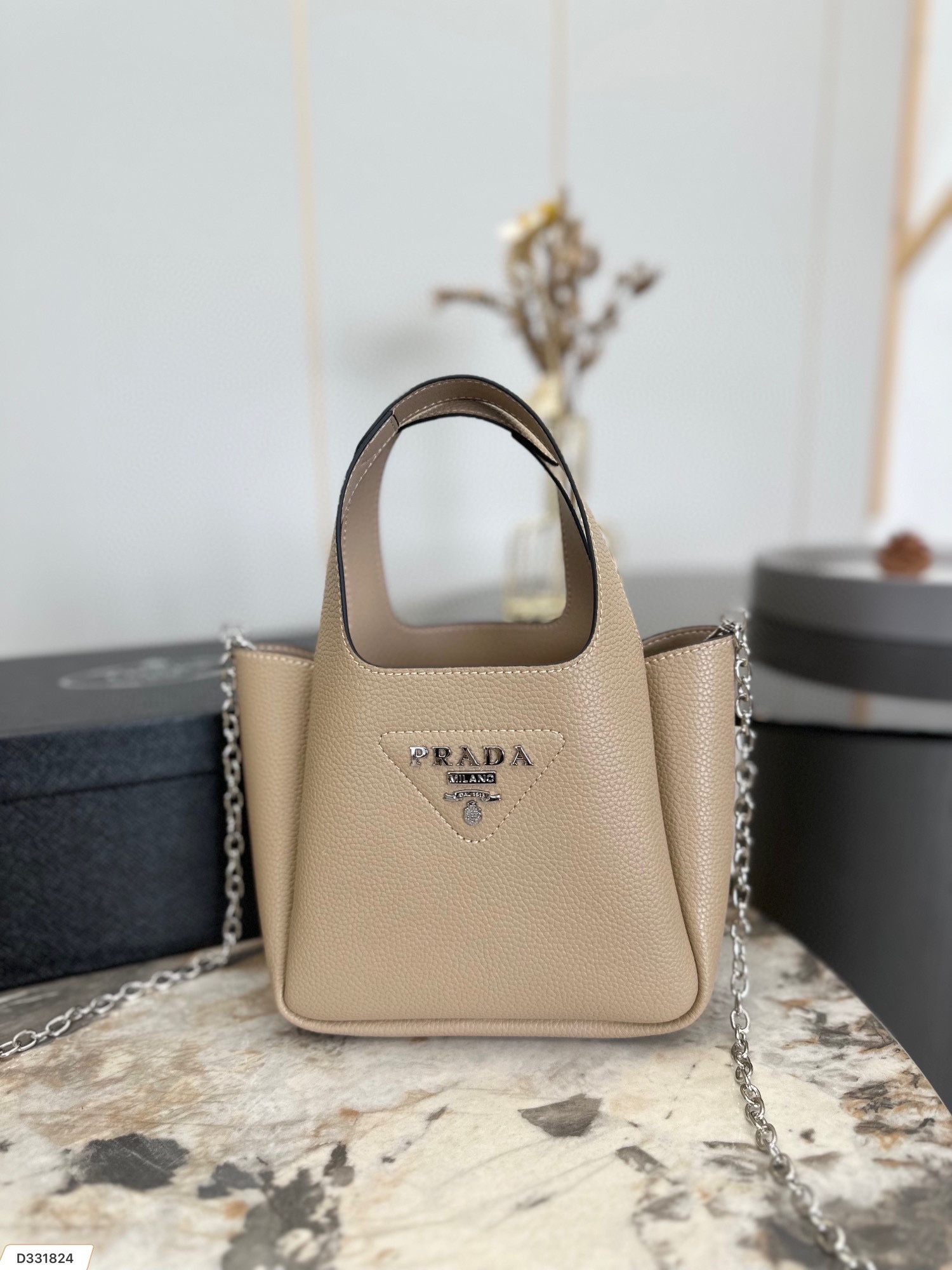 Pra new arrival tote bag