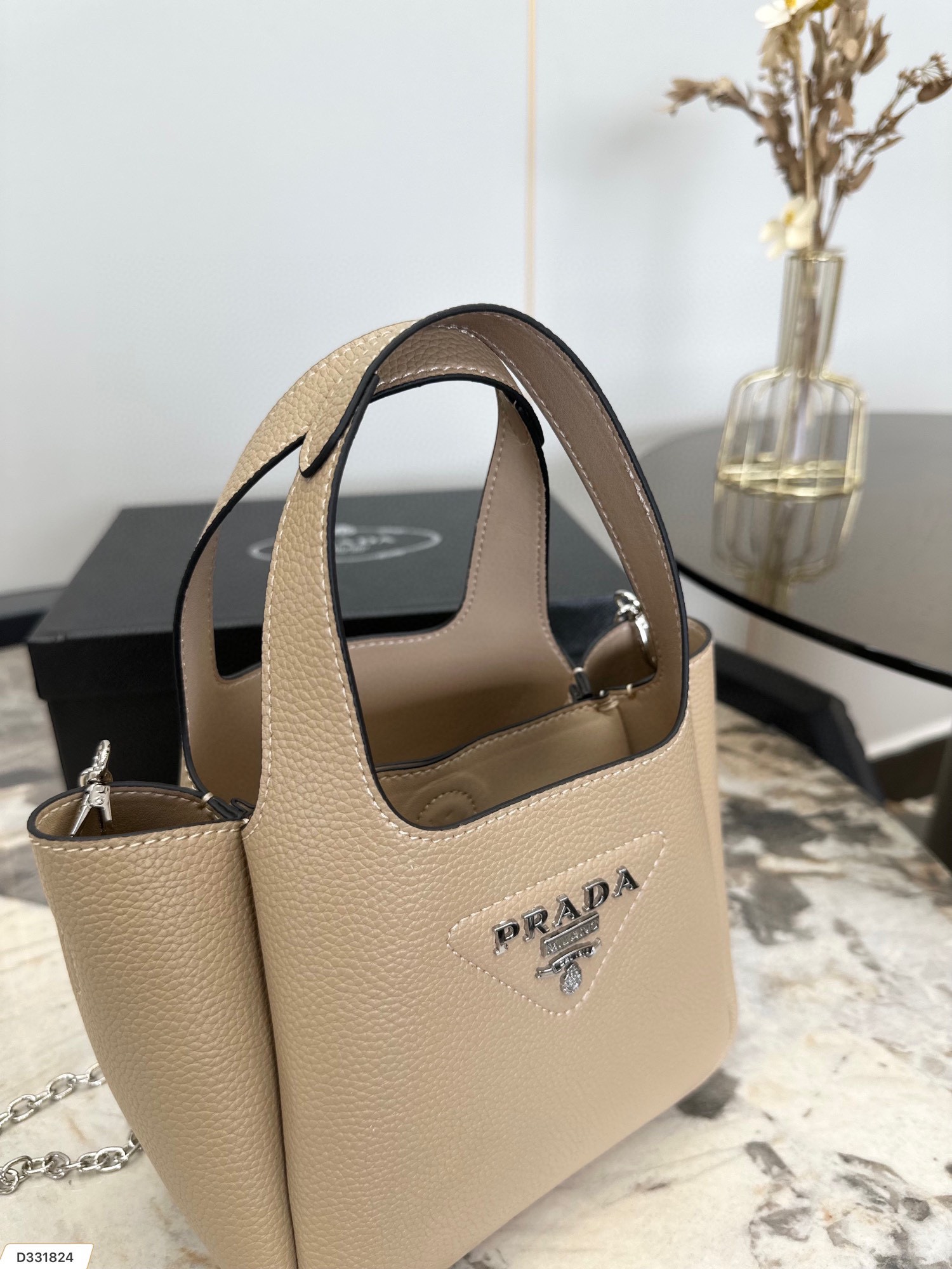 Pra new arrival tote bag