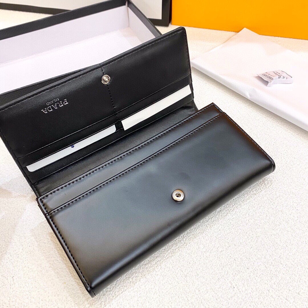 Pra new arrival wallets 