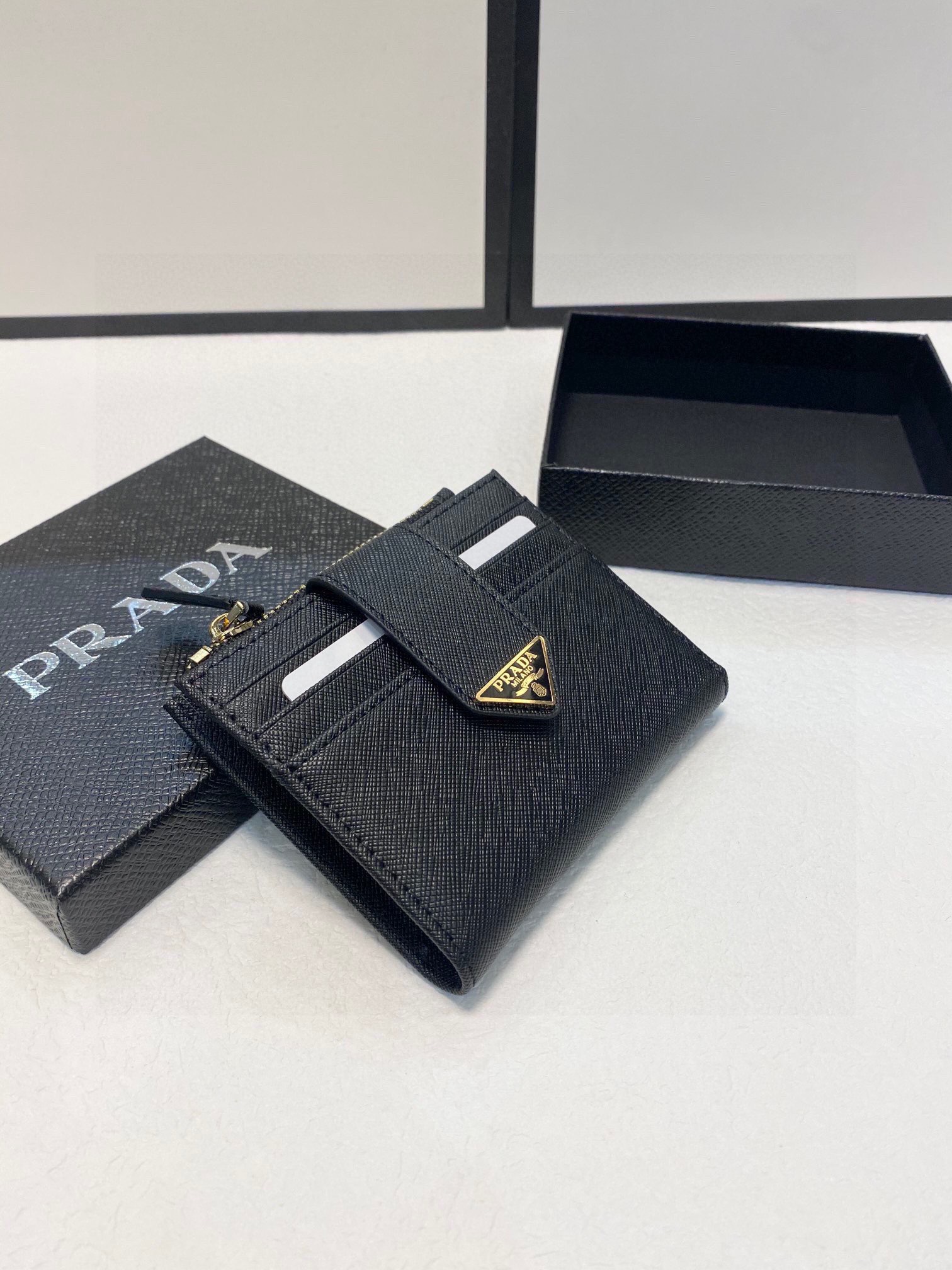 Pra wallet men and women