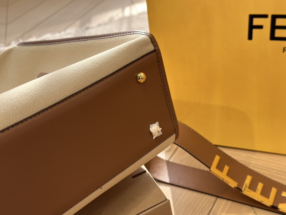 fen peekabo tote bag 