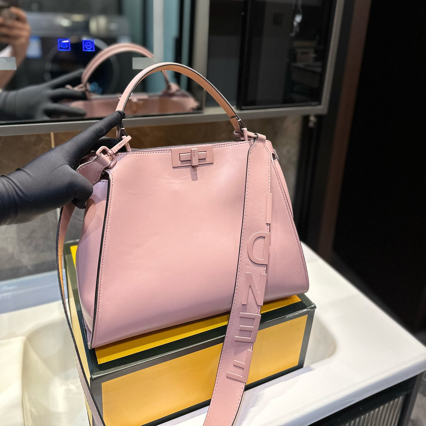 FEN Peekaboo new arrival tote bag 