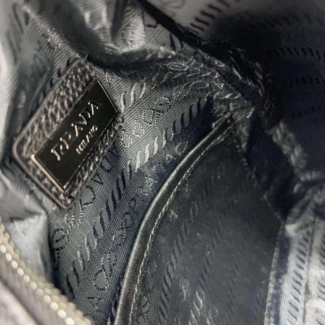 Pra new arrvial Cross men bag