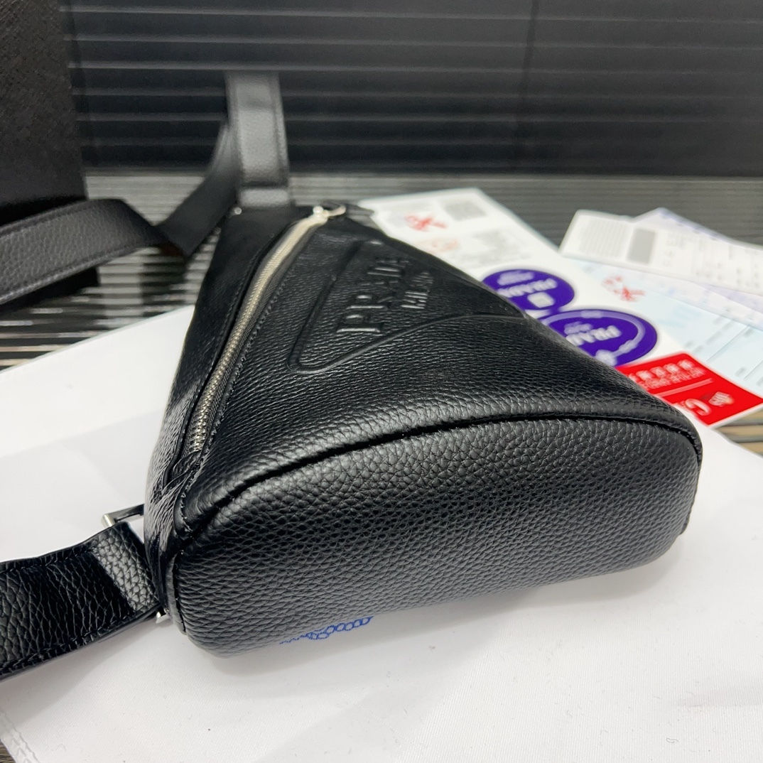 Pra new arrvial Cross men bag